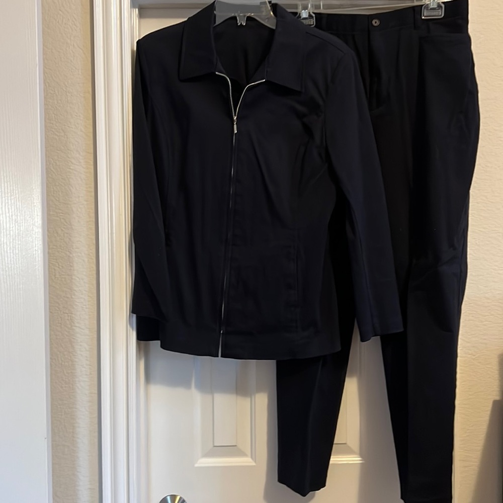 Woman’s Hillard and Hanson Suit set, Sizes 12 & 14